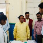 निजी वाहनों से सवारी ढोने वालों की करें धर पकड़: डीएम