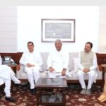 देहरादून के डीईओ को किया गया ससपेंड, कमिश्नर ऑफिस से किया अटैच