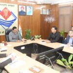 सीएम धामी ने मुख्यमंत्री स्वरोजगार योजना के लाभार्थियों को बांटे 33 करोड़