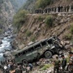 अरविंद पांडे की खिचड़ी खाने जा रहे त्रिवेंद्र और बलूनी, तो क्या मचेगी गदर..!